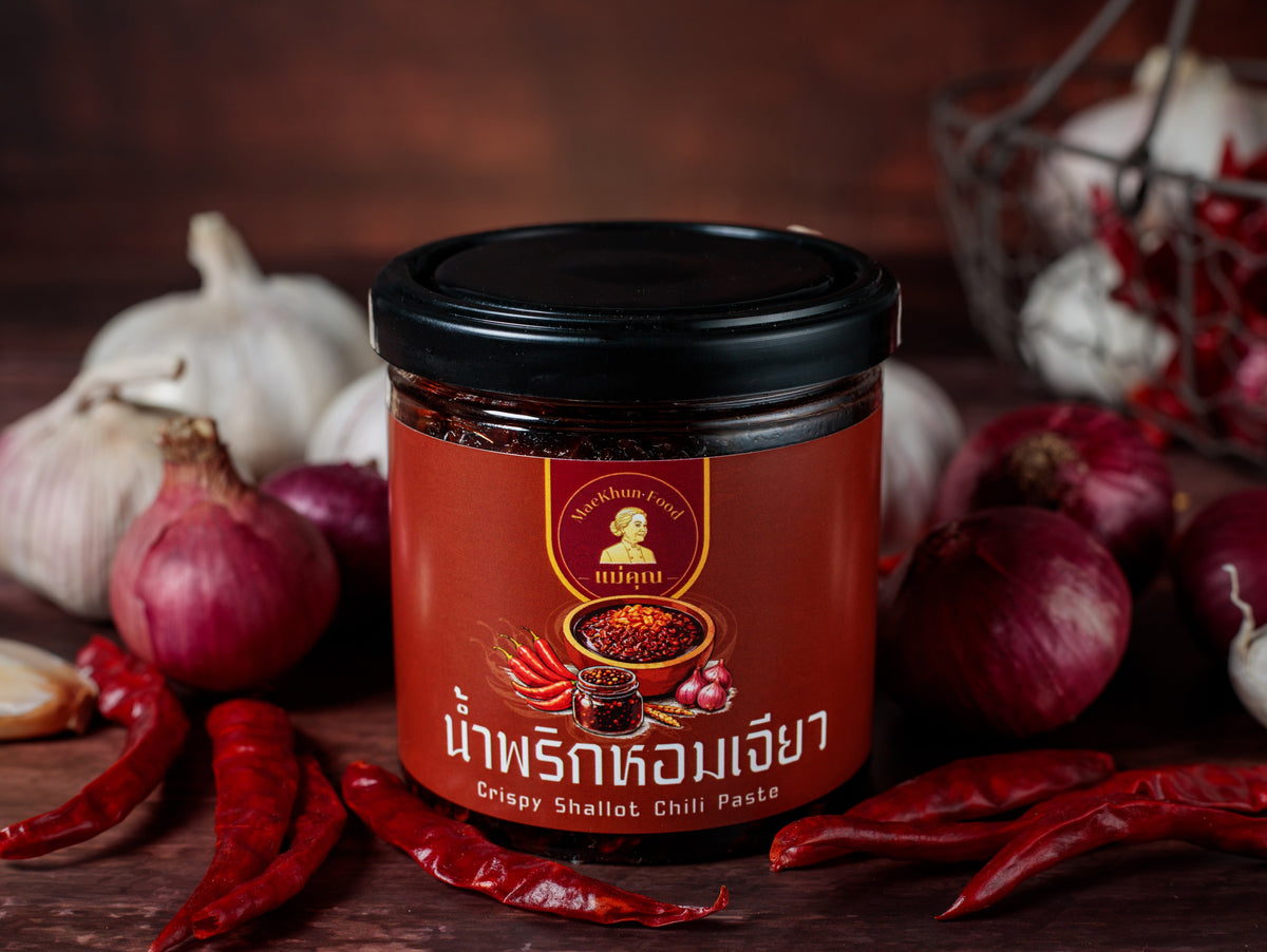 Maekhun Crispy Shallot Chili Paste – Mild and Crunchy