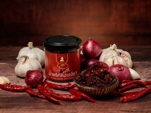 Maekhun Crispy Shallot Chili Paste – Mild and Crunchy